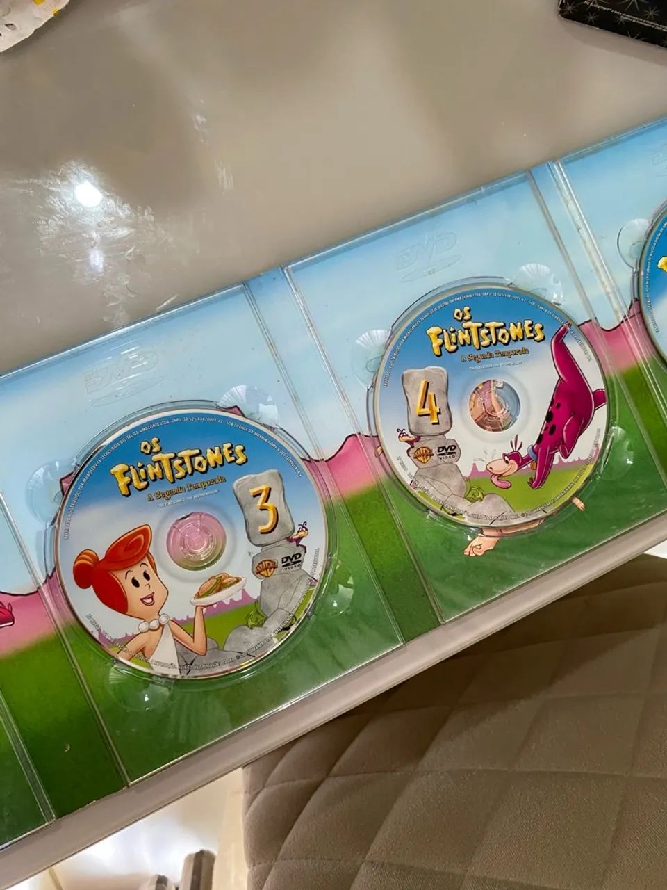 Os Flintstones - A Segunda Temporada Completa - 5 DVDs - DVD, Blu-Ray e ...