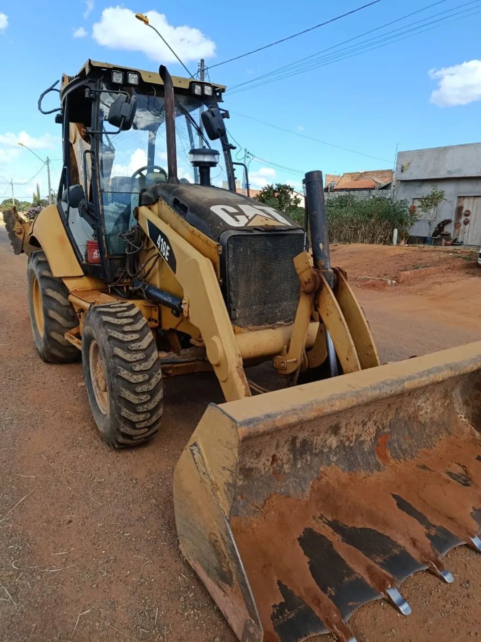 Retroescavadeira 4x4 - Ano 2013 cat case 