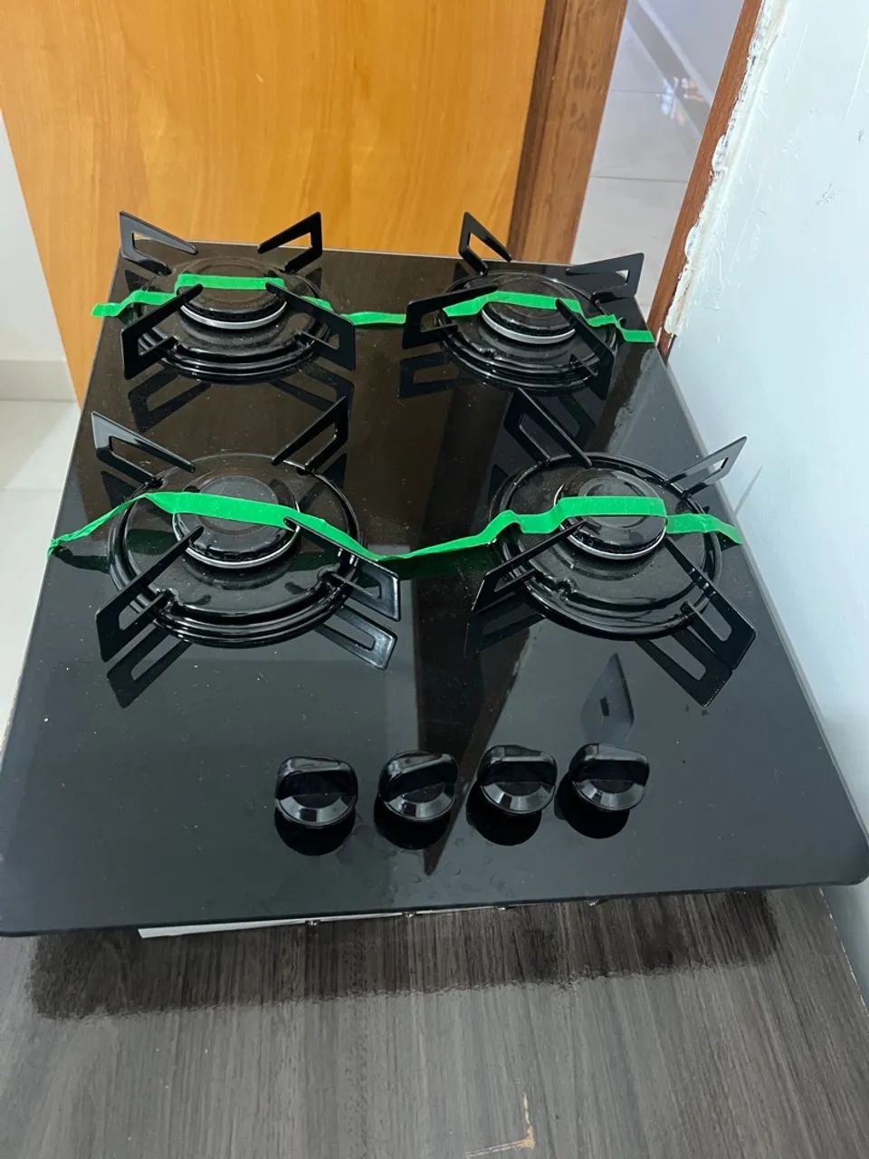 Cooktop 4 Bocas Atlas Preto com Mesa de Vidro U Top Bivolt