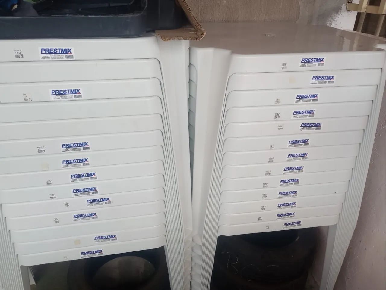 Conjunto de Mesas e cadeiras (25)