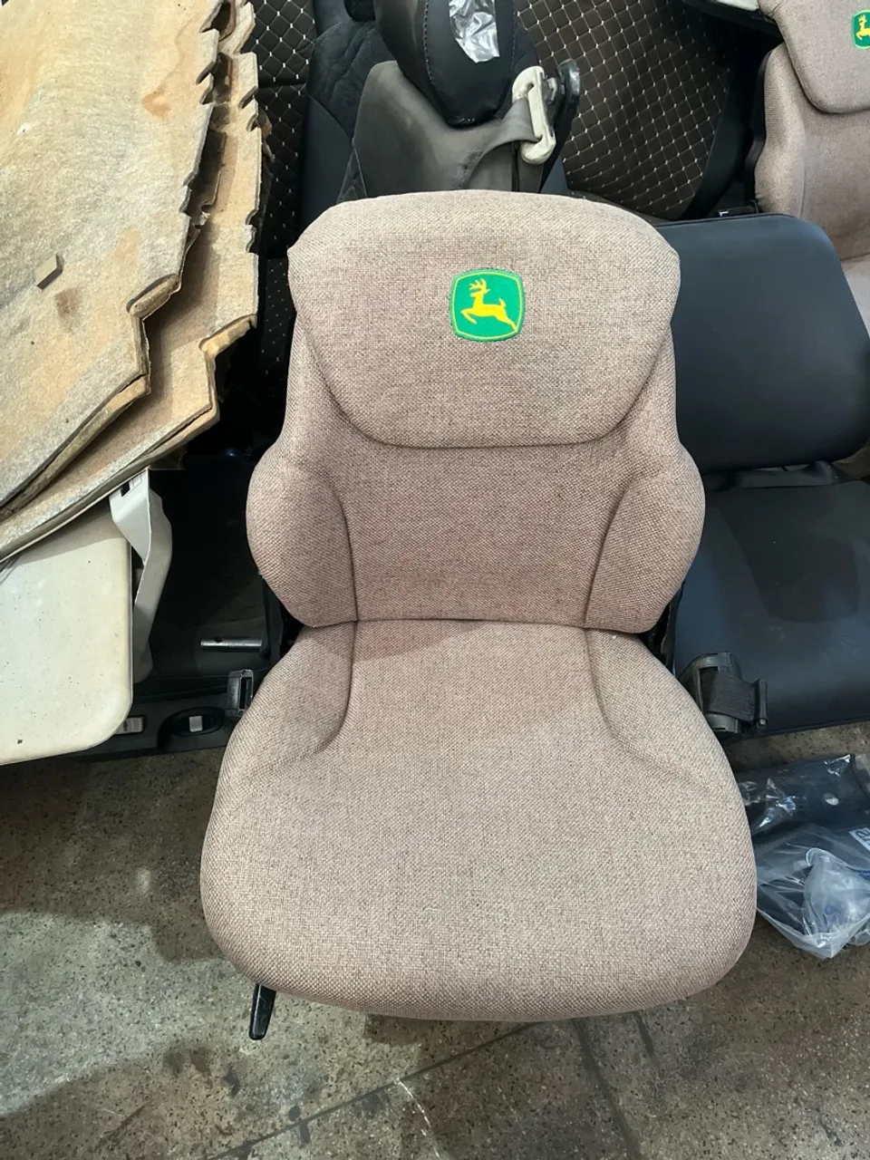 Banco John Deere para Caminhão