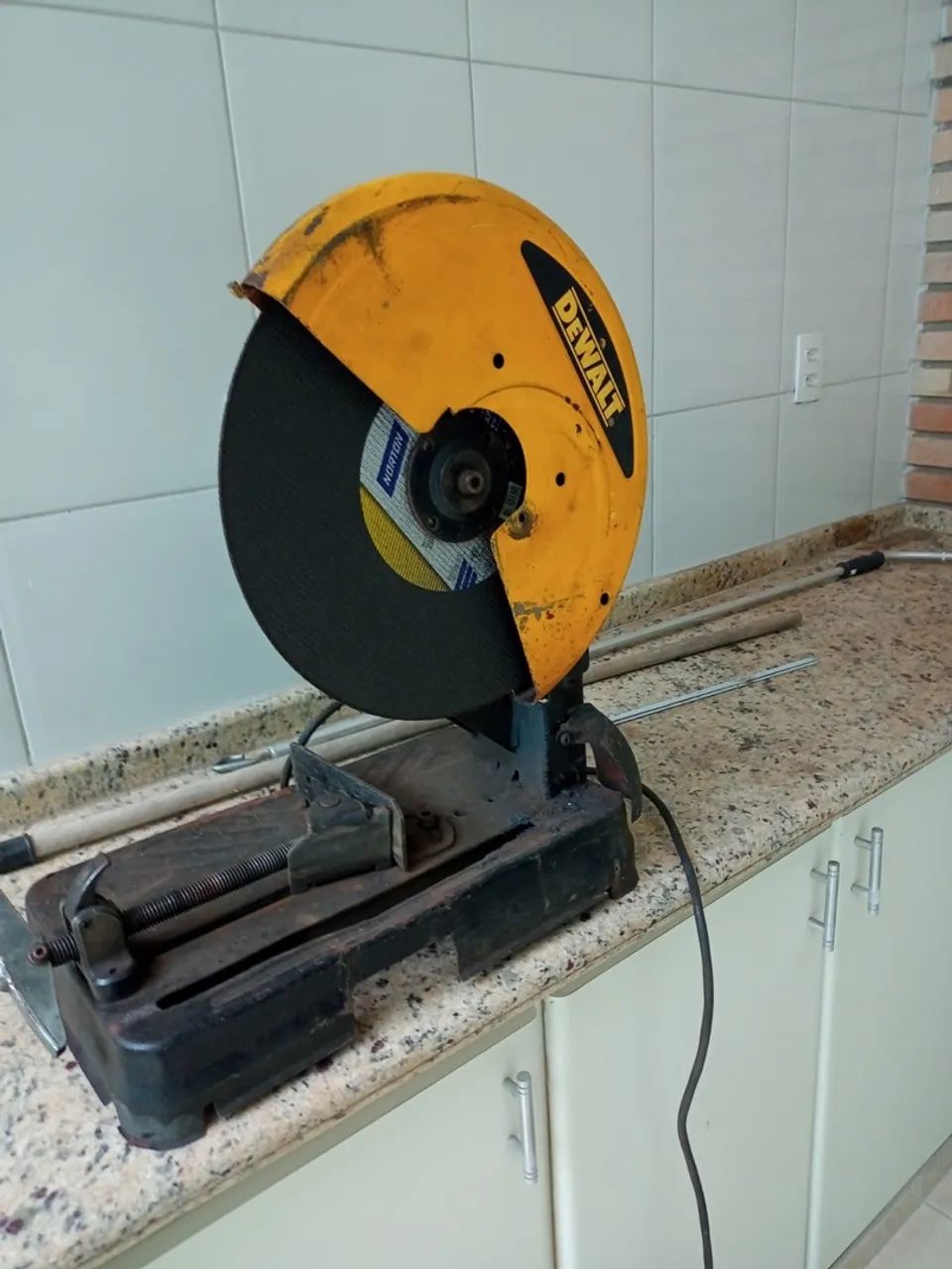 Serra metal corte Dewalt - Foto 2