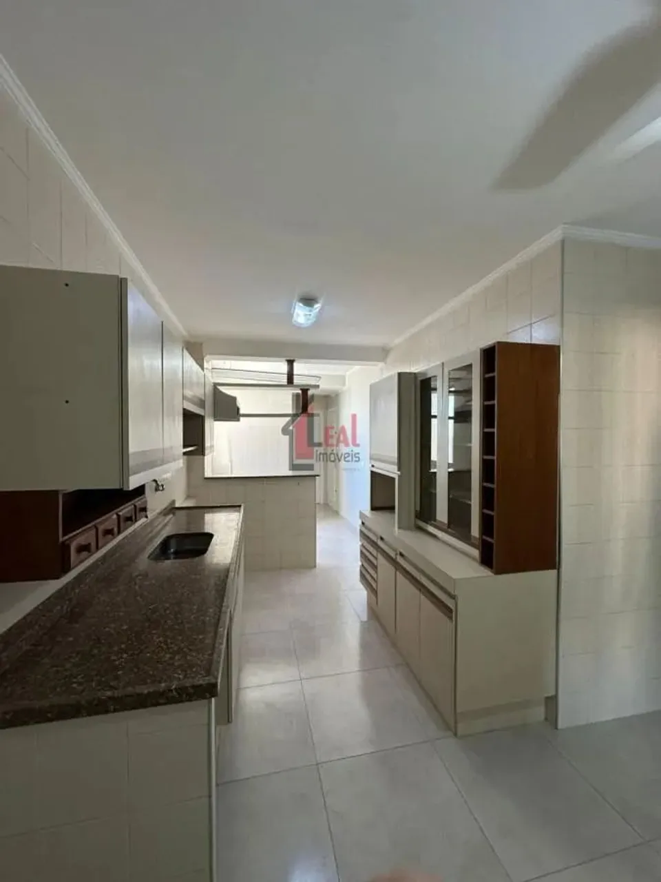 Apartamento para Venda em Presidente Prudente, CENTRO, 3 dormitórios, 1 suíte, 3 banheiros