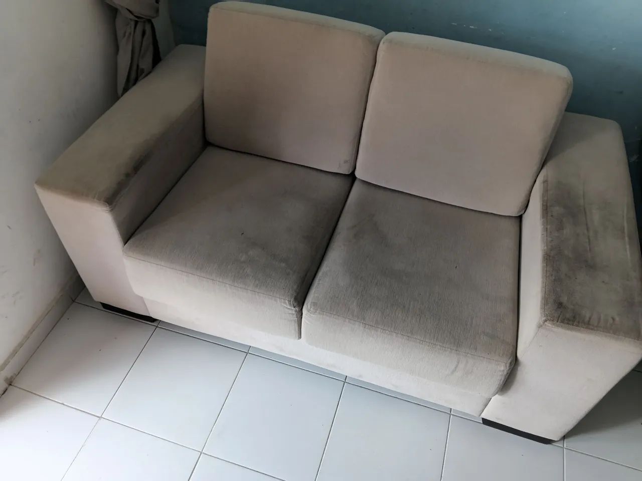 Poltronas e sofá de 2 lugares - Foto 2