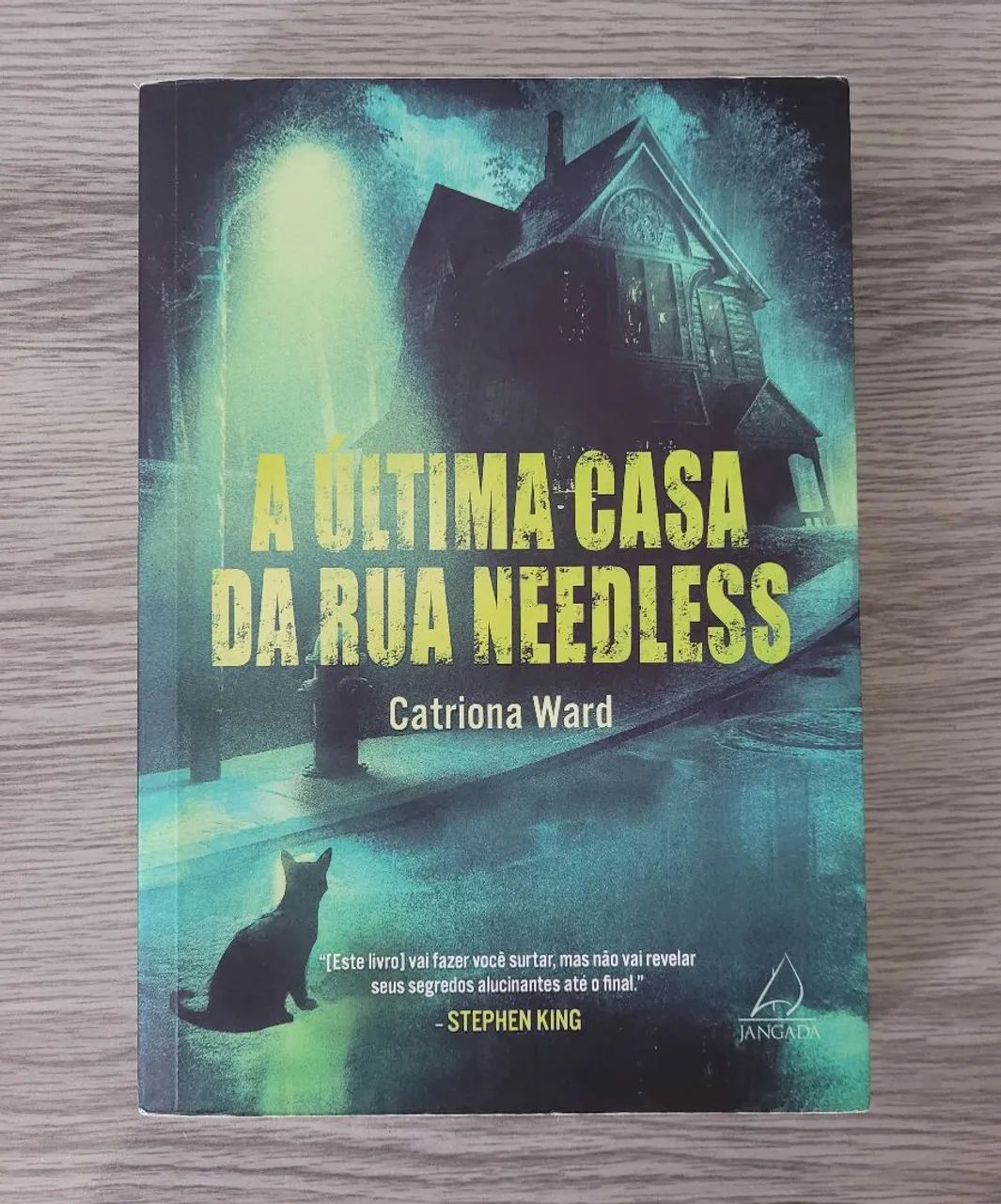 LIVRO - A ÚLTIMA CASA DA RUA NEEDLESS