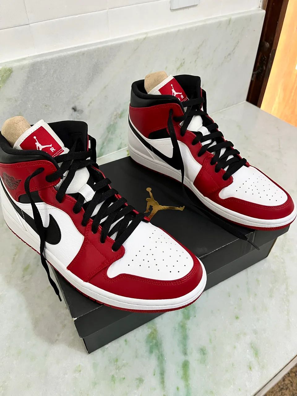 Air Jordan 1 Mid Chicago White Heel - Foto 4
