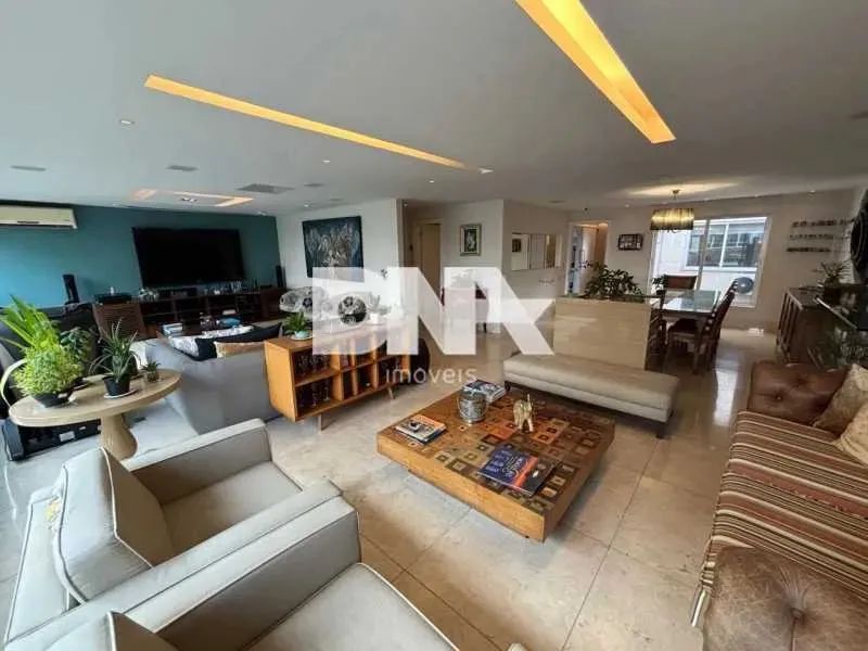 Apartamento : / Residencial / Urca