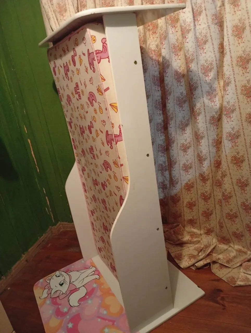 Mini Cama Infantil com Colchão e Detalhes