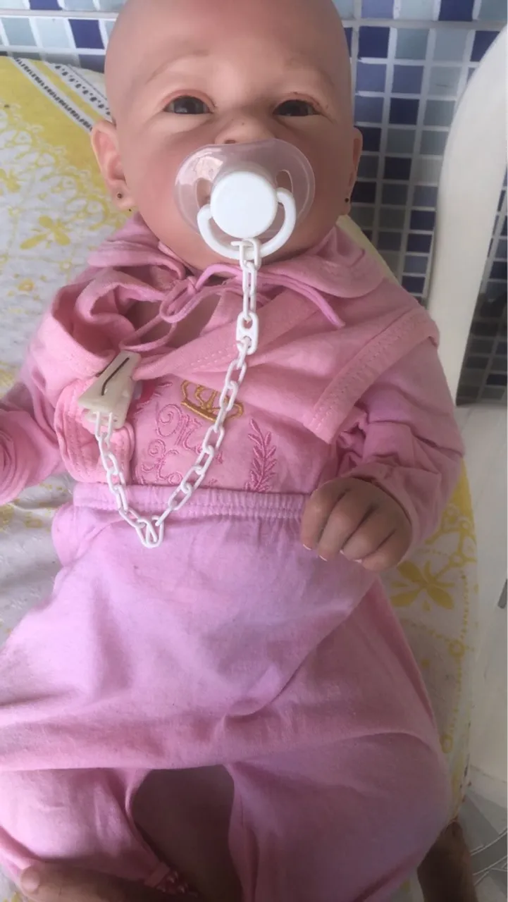 Bebê Reborn - Boneca Linda