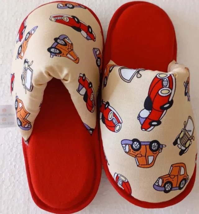 Pantufa Unissex Diversas Cores e Estampas Estilo Conforto - Tamanhos Infantis do 25 ao 30 - Foto 2