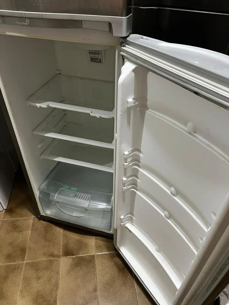 Geladeira Consul Inox 127v - Foto 6