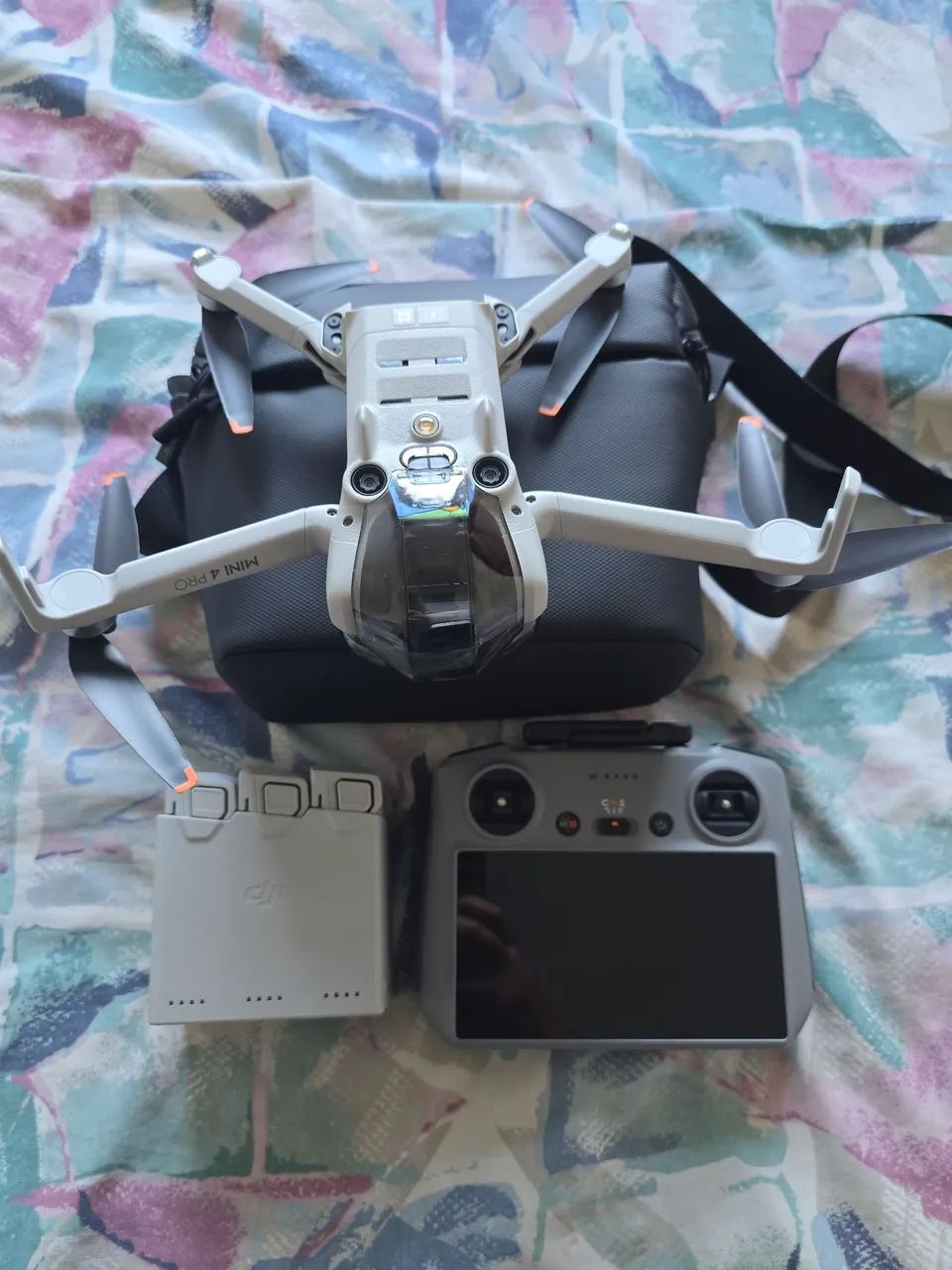 Drone DJI Mini 4 Pro Combo FLY More + RC2