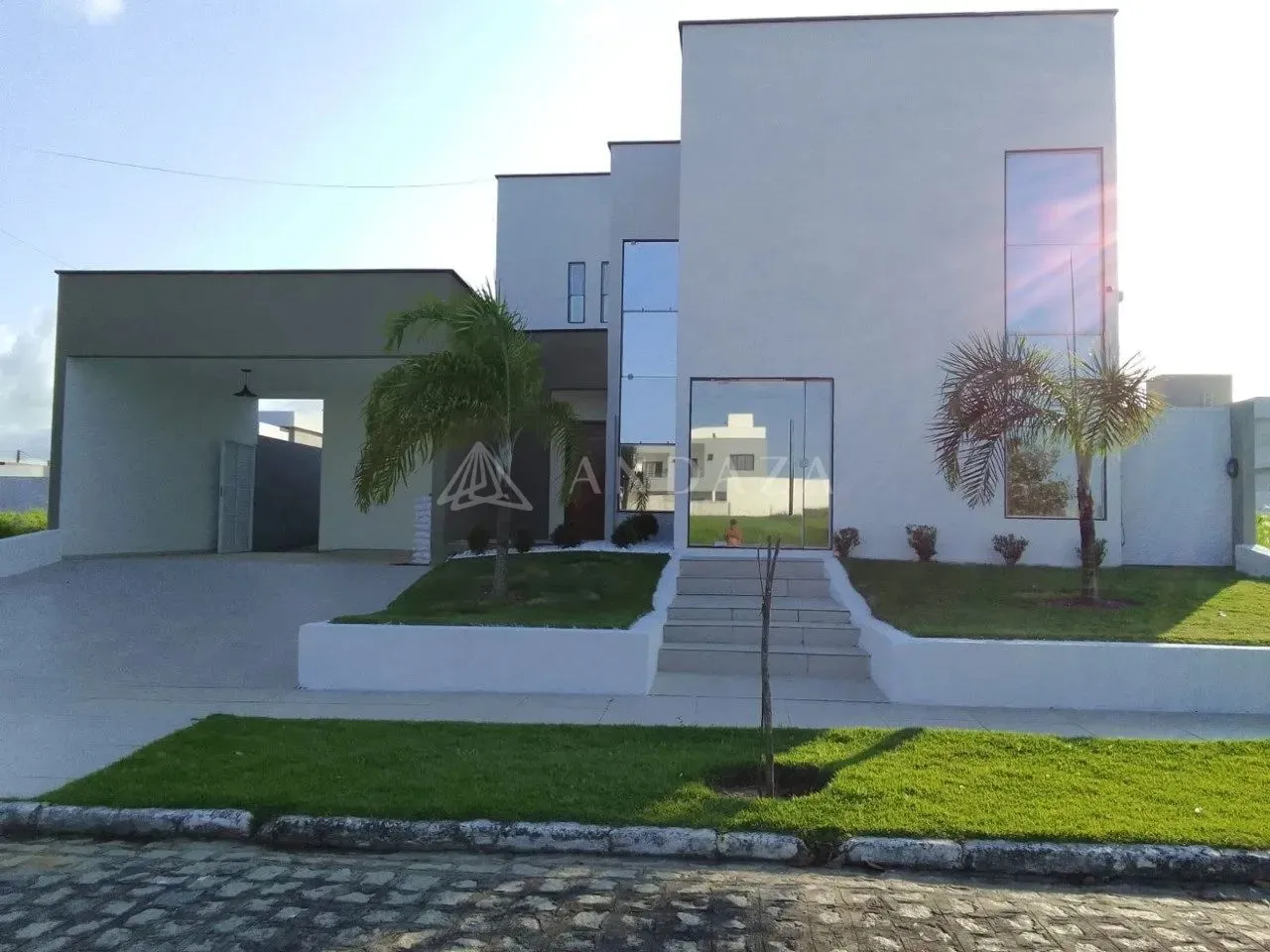 Belíssima casa à venda em condomínio de alto padrão