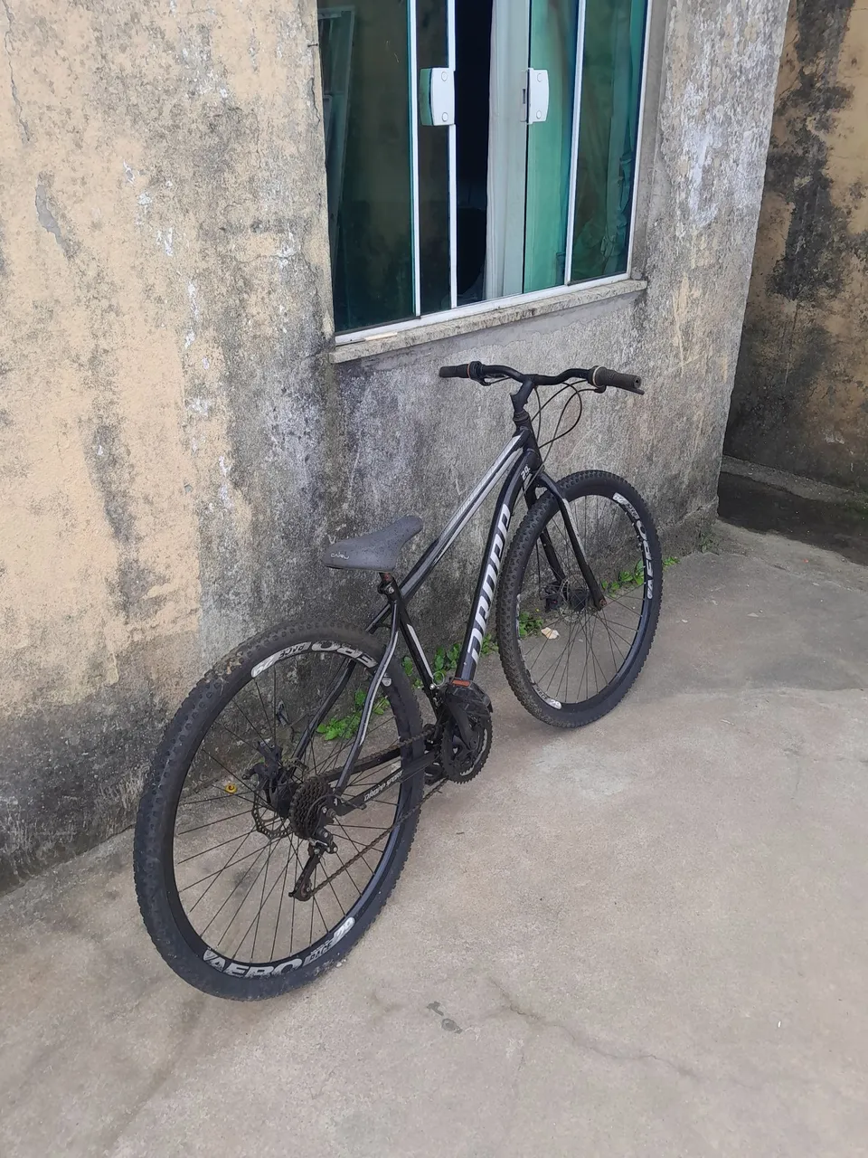 Bicicleta dropp semi nova aro 29