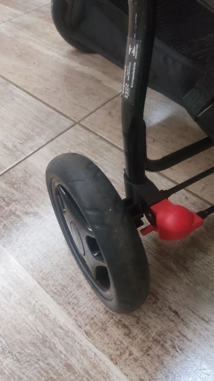Carrinho de Bebê Compacto e Prático - Foto 5