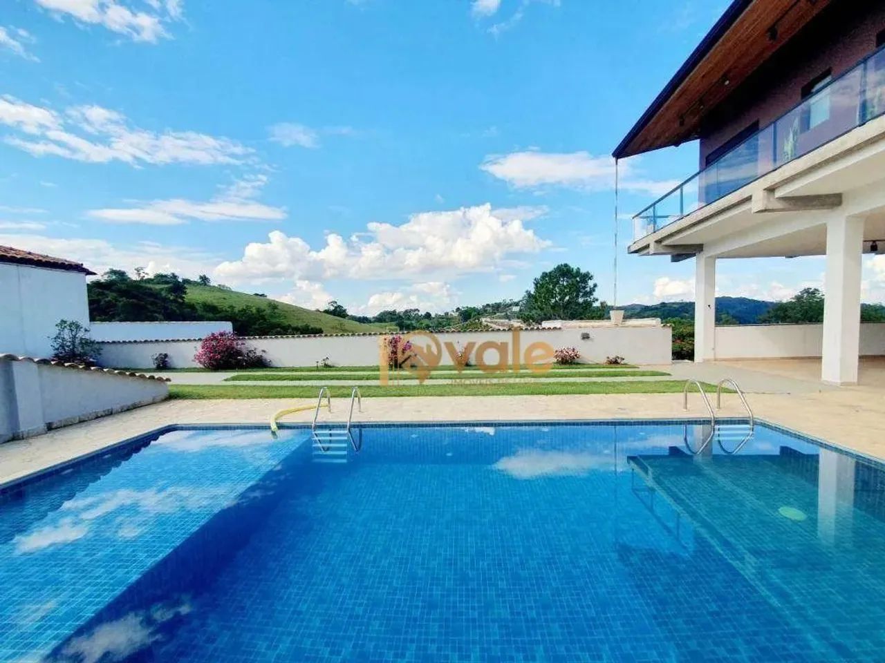 Chácara à venda 255m2 Cond. Parque Alpina - Igaratá/SP