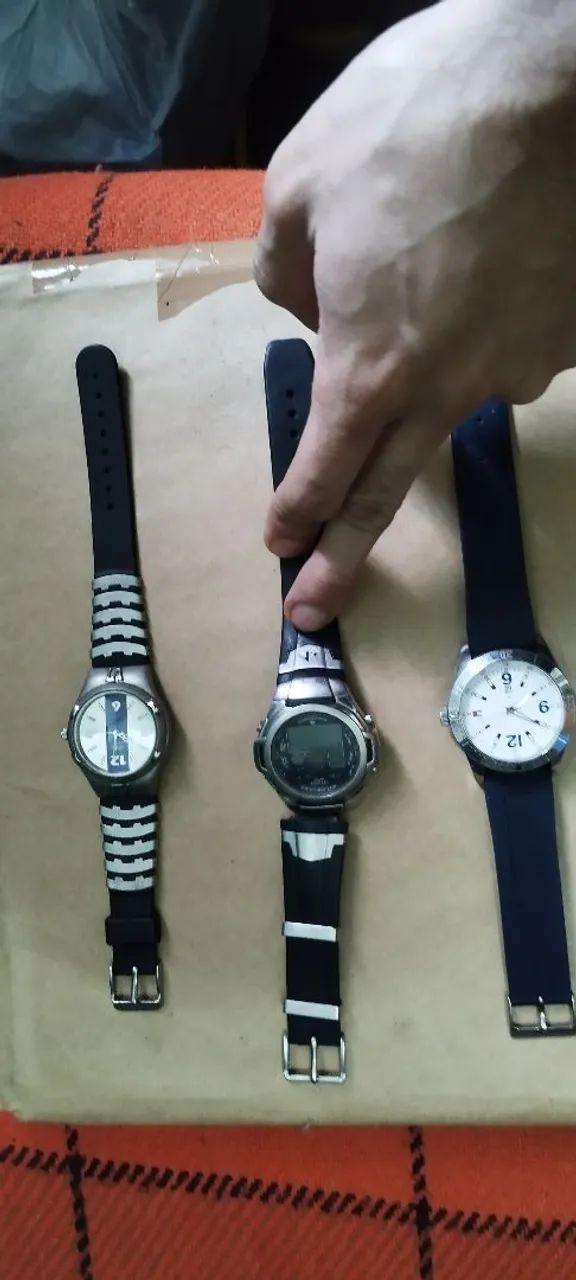 Lote Smartwatch, relógios e peças - Foto 4