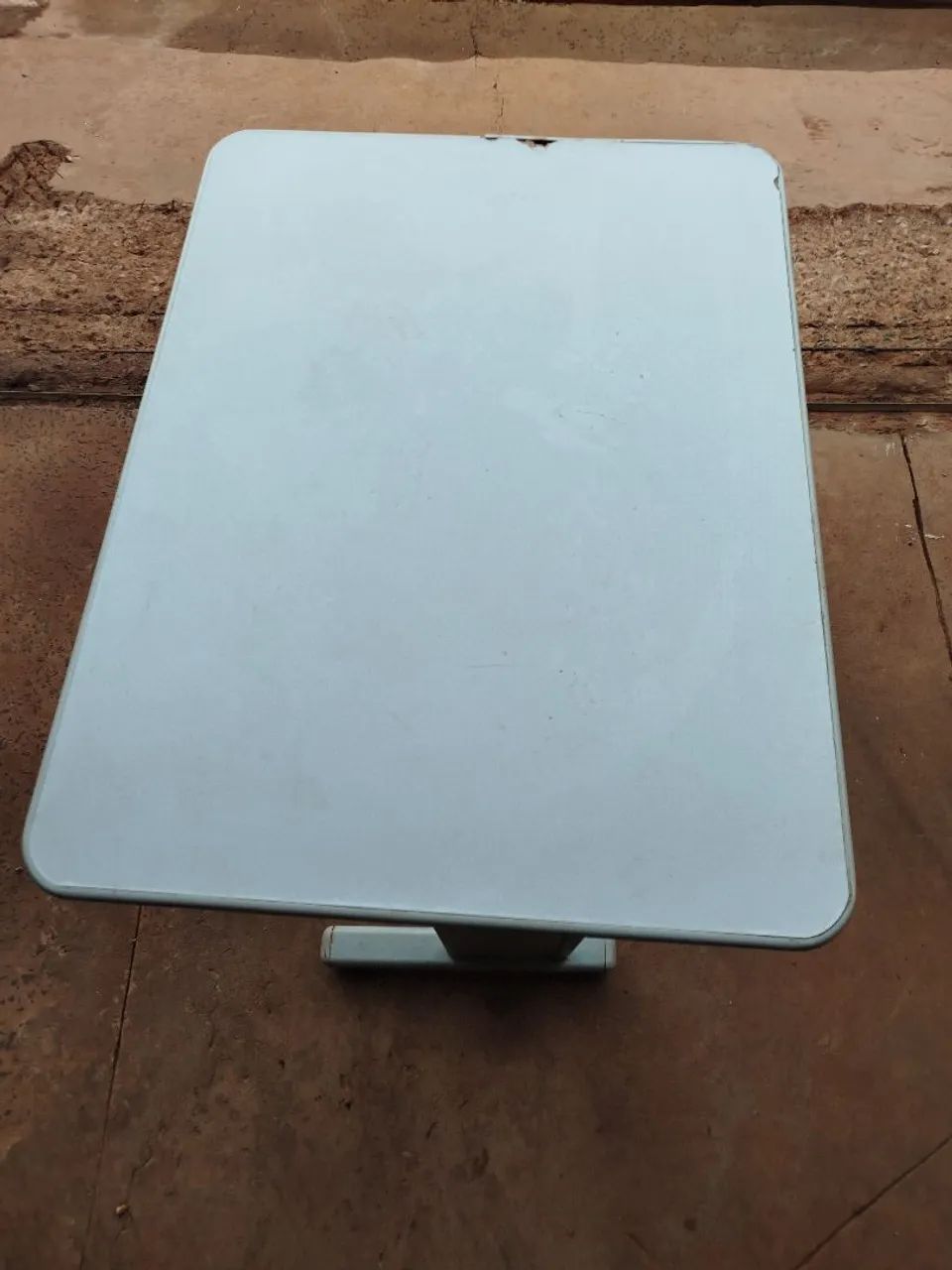 Mesa de estudos pequena 64317061836673122