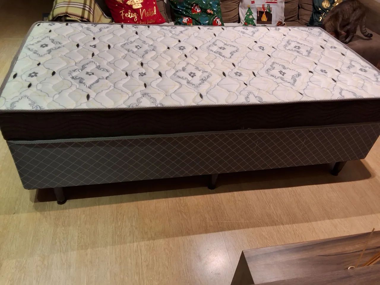 Cama box solteiro com colchão de espuma novo  - Foto 2
