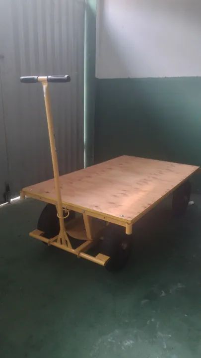 VENDO CARRINHO  PLATAFORMA  NUNCA USADO