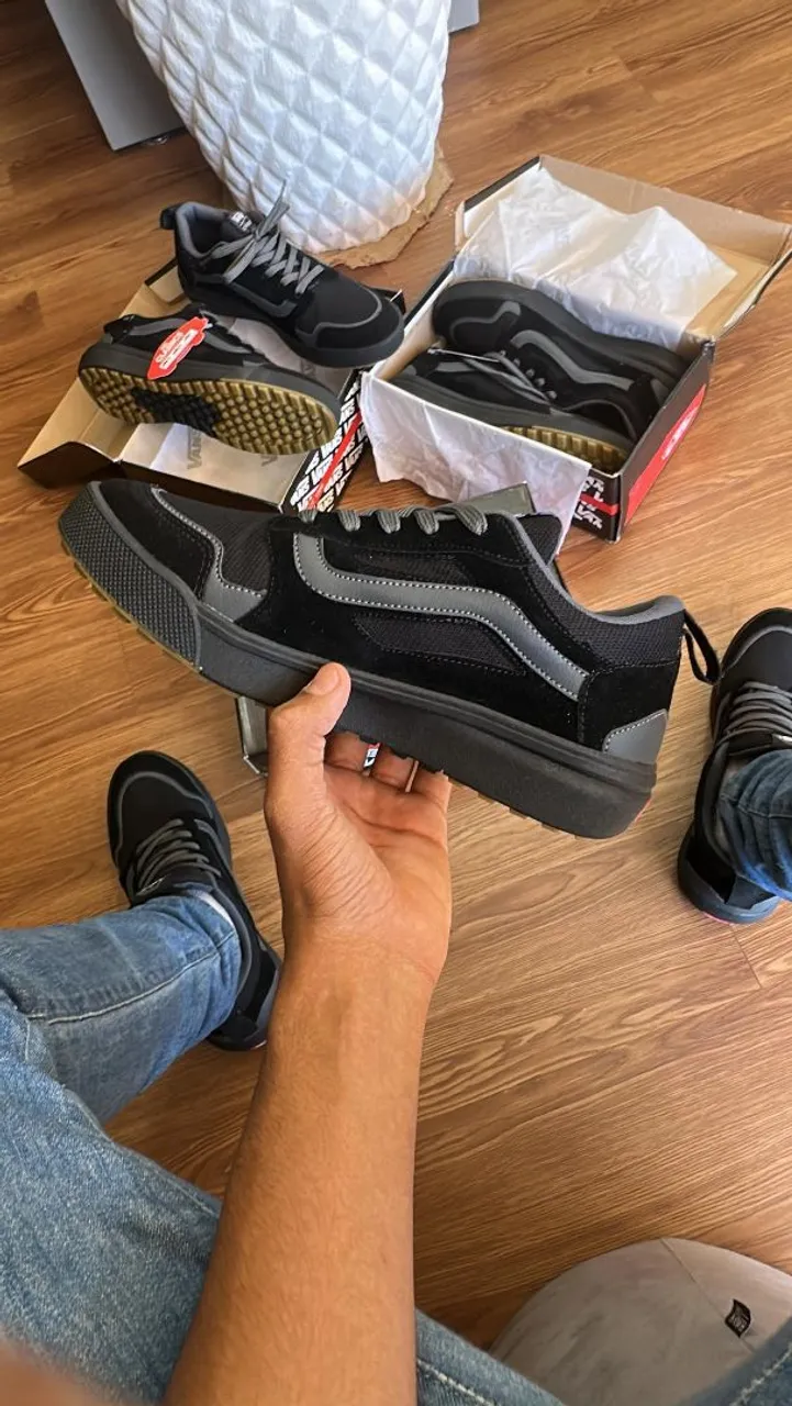 Tênis Vans Preto UB-410 VR3 Preto