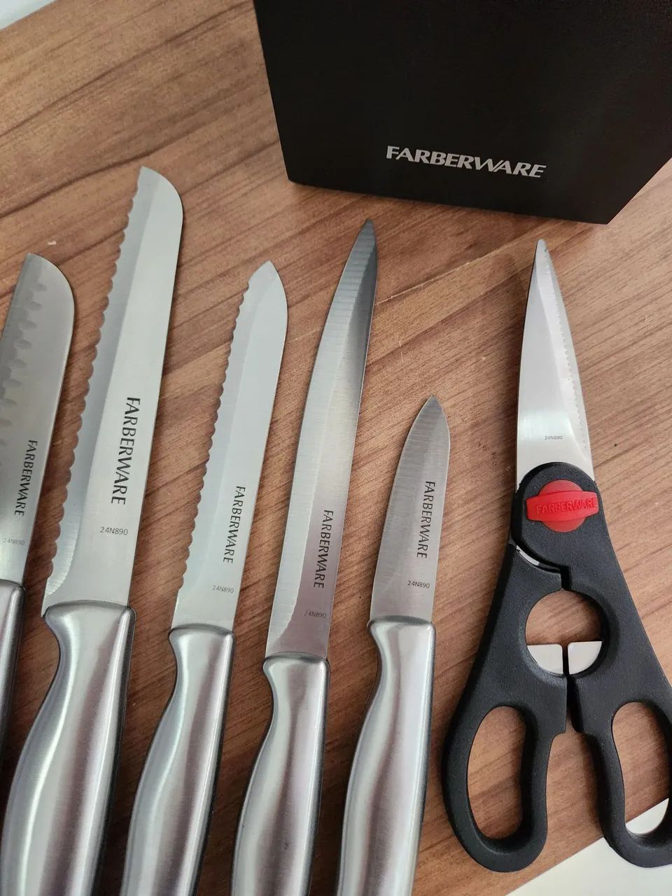 Jogo de facas, faqueiro com 15 Peças Farberware Platinum com Cepo em madeira  - Foto 2