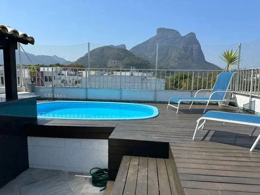 Cobertura à venda e para alugar em Rio de Janeiro, Barra da Tijuca, com 4 quartos, com 355