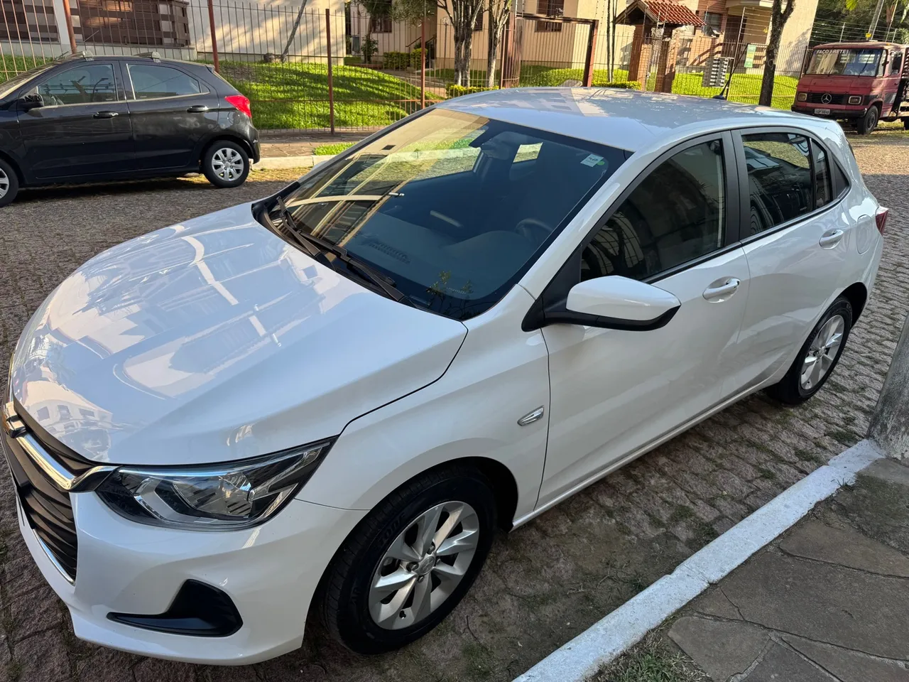 Onix LT2 1.0 2023 impecável