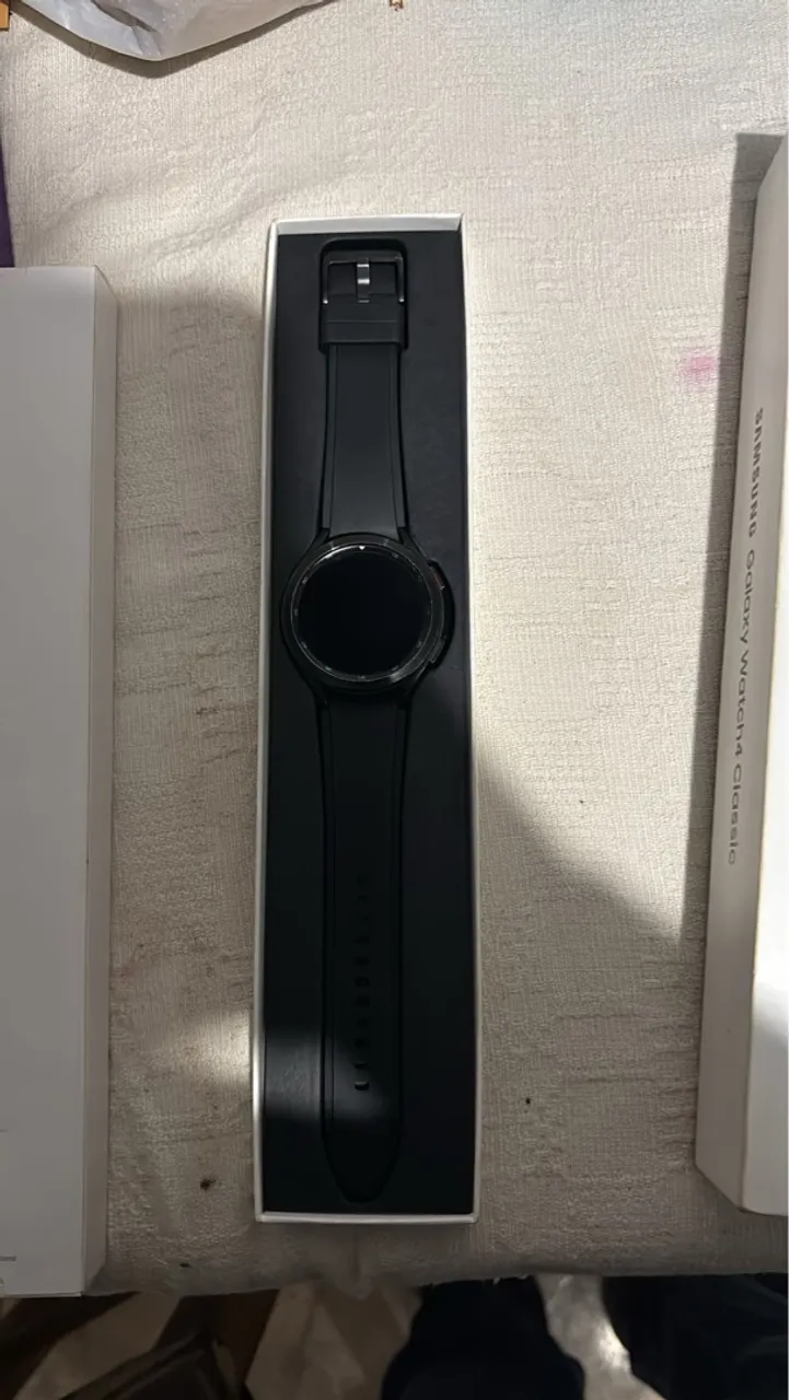 Samsung Galaxy Watch 4 Classic 46mm *