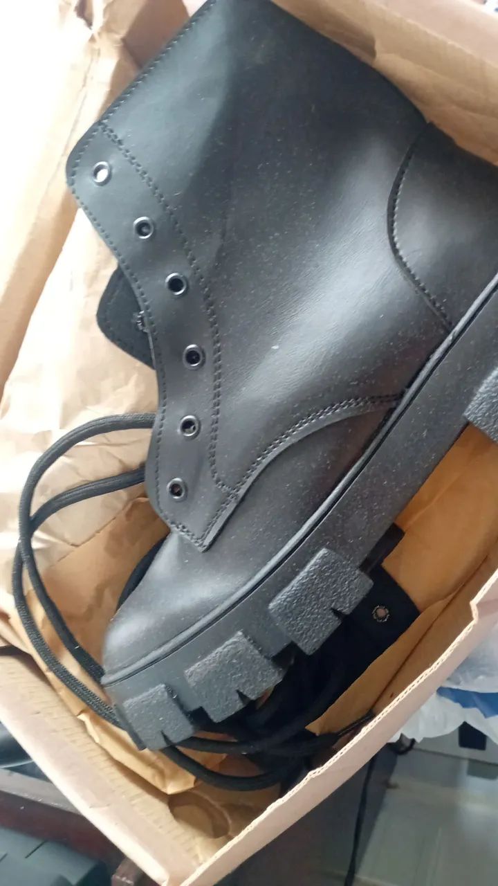 Bota Coturno Tratorada Preta