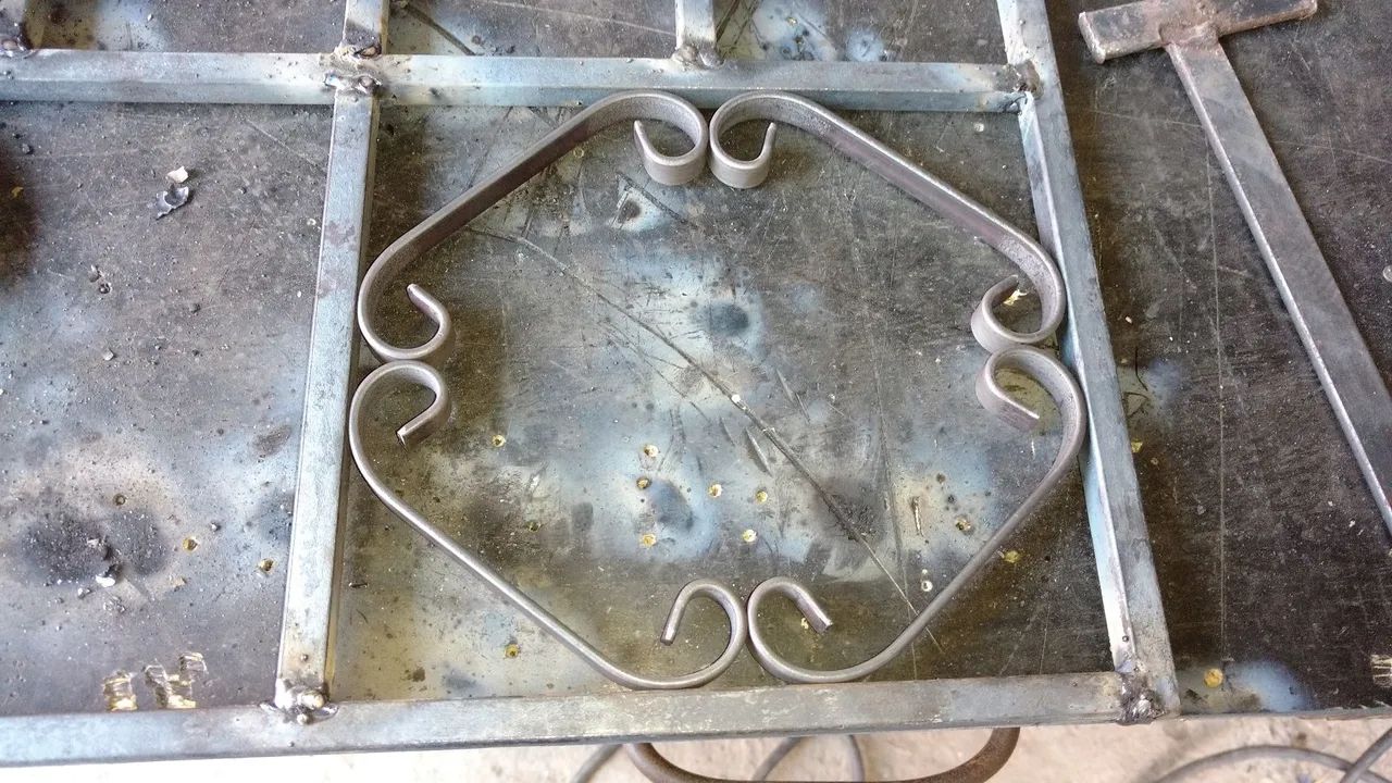 Portão ferro Aparti de R$750 - Foto 5