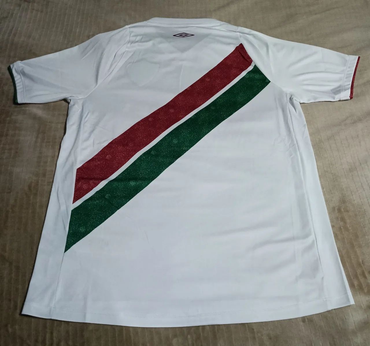 Camisa de Futebol Fluminense - Superbet - Umbro - M - Foto 2