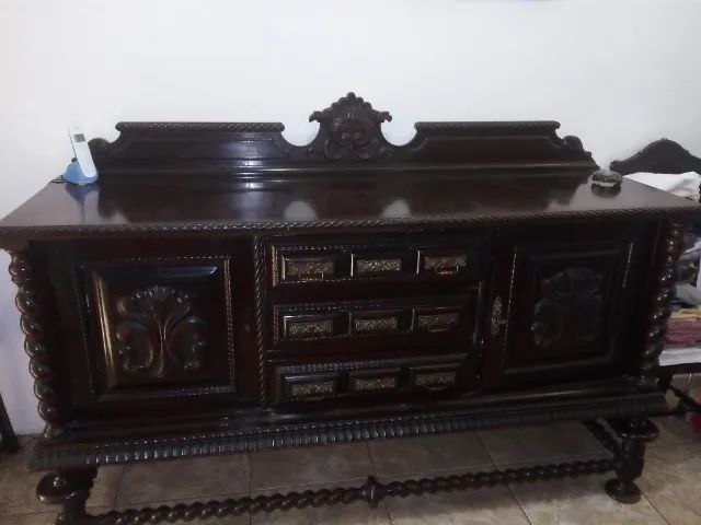 Conjunto de móveis Manuelinos