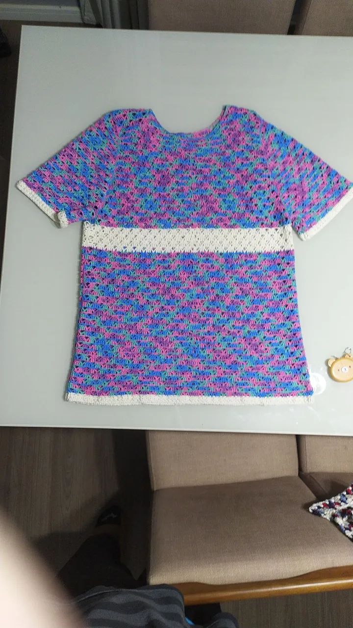 Camiseta Crochê Colorida - Foto 4