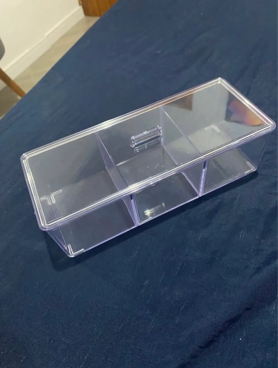 Pote acrílico para maquiagem