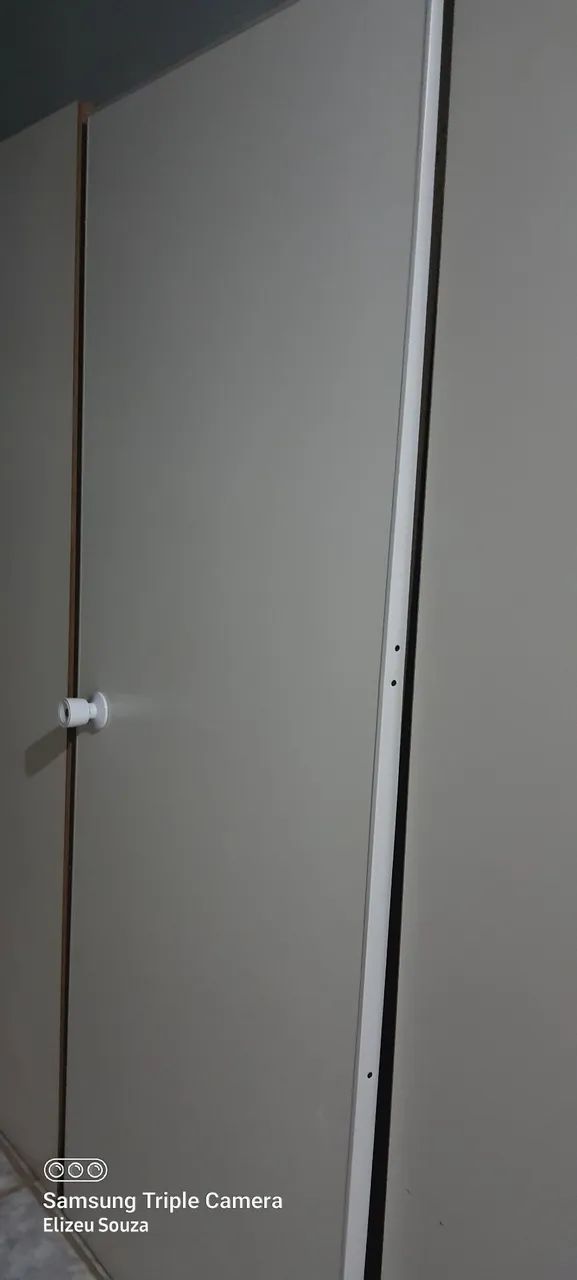 Divisória com porta 