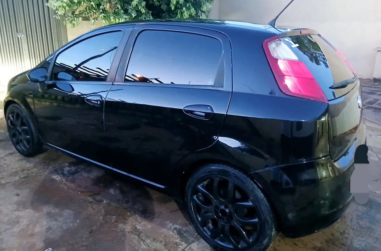 FIAT PUNTO ATRACTTIVE 1.4 ANO 2012