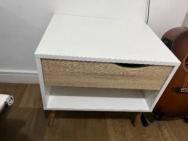Mesa de cabeceira