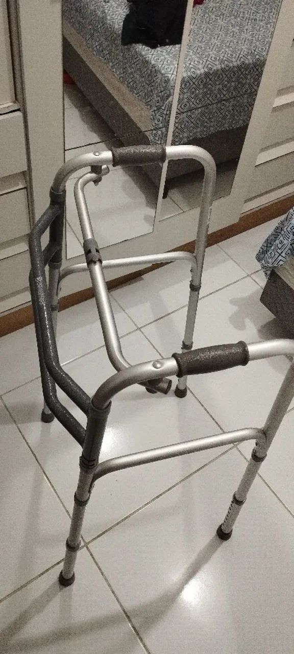 Vende - Andador articulado e inox