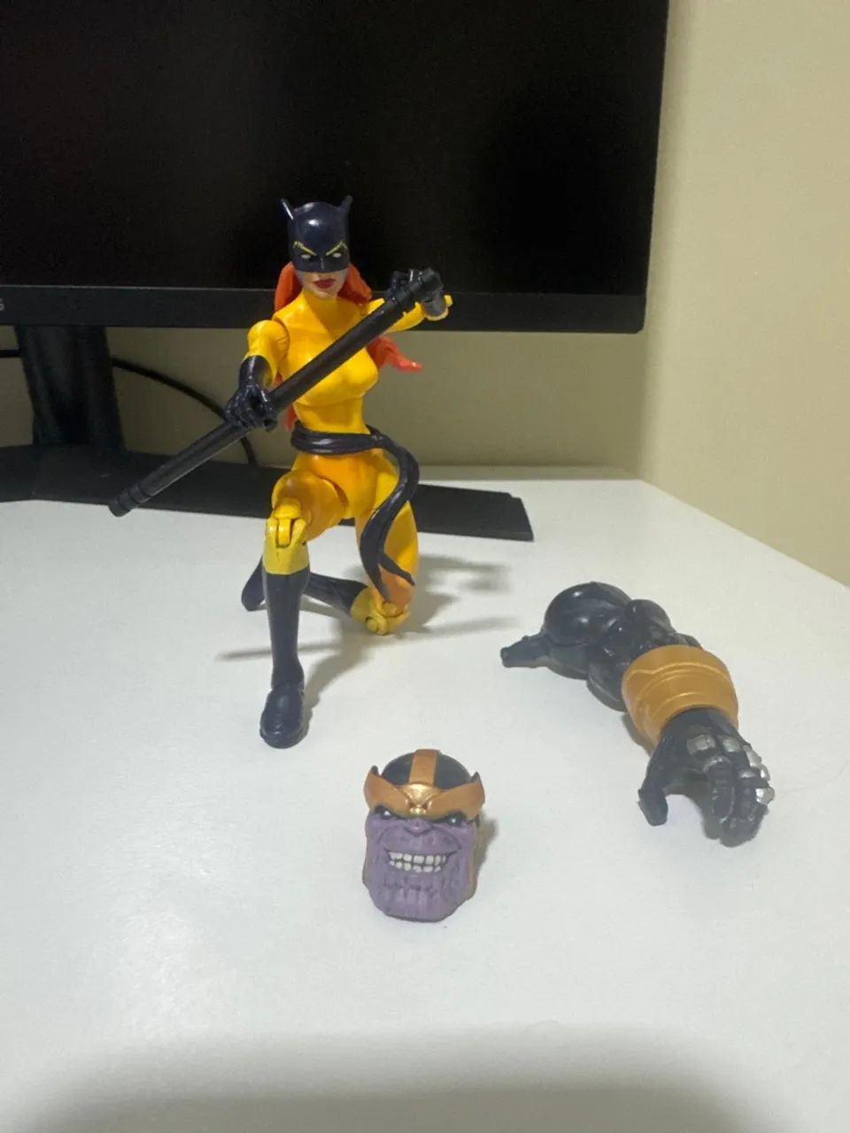 Hellcat Marvel Legends completa sem caixa+ peça BAF wave thanos