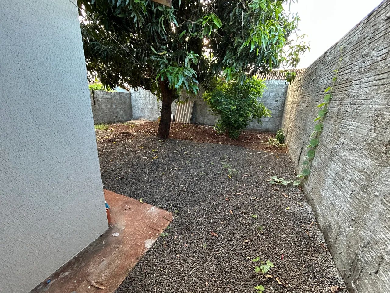 CASA COM ÓTIMA LOCALIZAÇÃO  - Foto 11