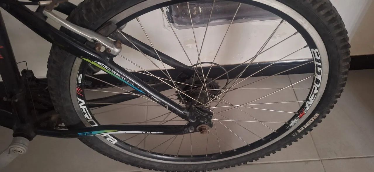 Bicicleta aro 26 - Foto 3