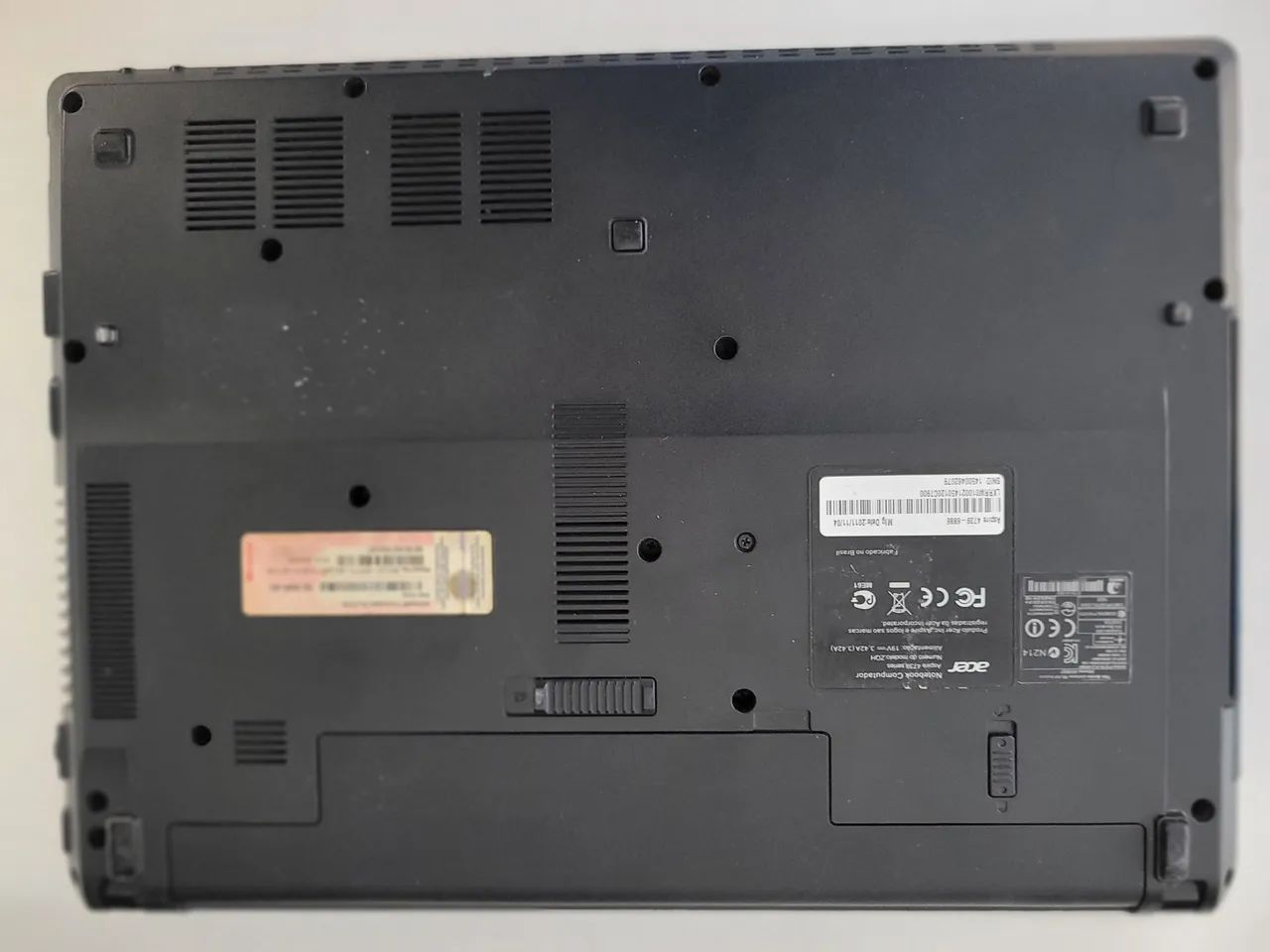 Notebook Acer Aspire 4739 - Core i3 - 6GB RAM - Windows 10 - Foto 3