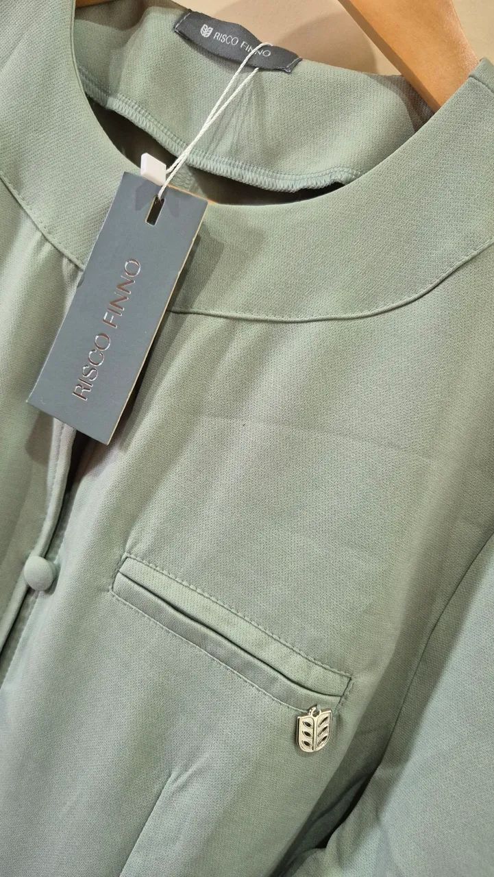 Jaleco Risco Fino Glamour Matcha - (GG)  - Foto 3