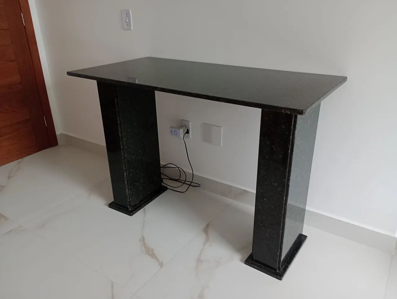Vendo mesa de granito com pé de granito  - Foto 2