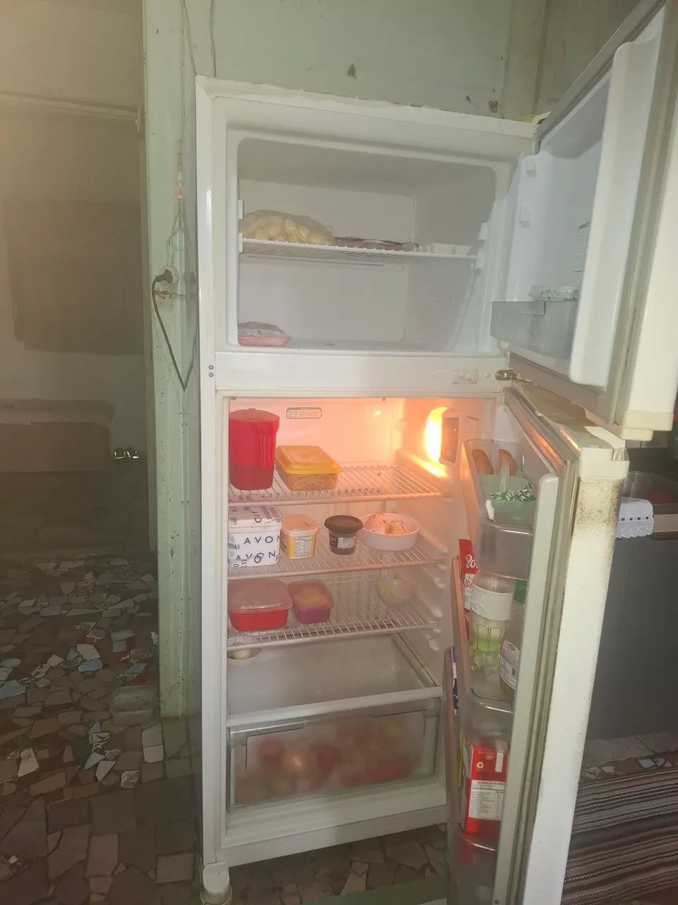 Vendo geladeira e fogão  - Foto 4