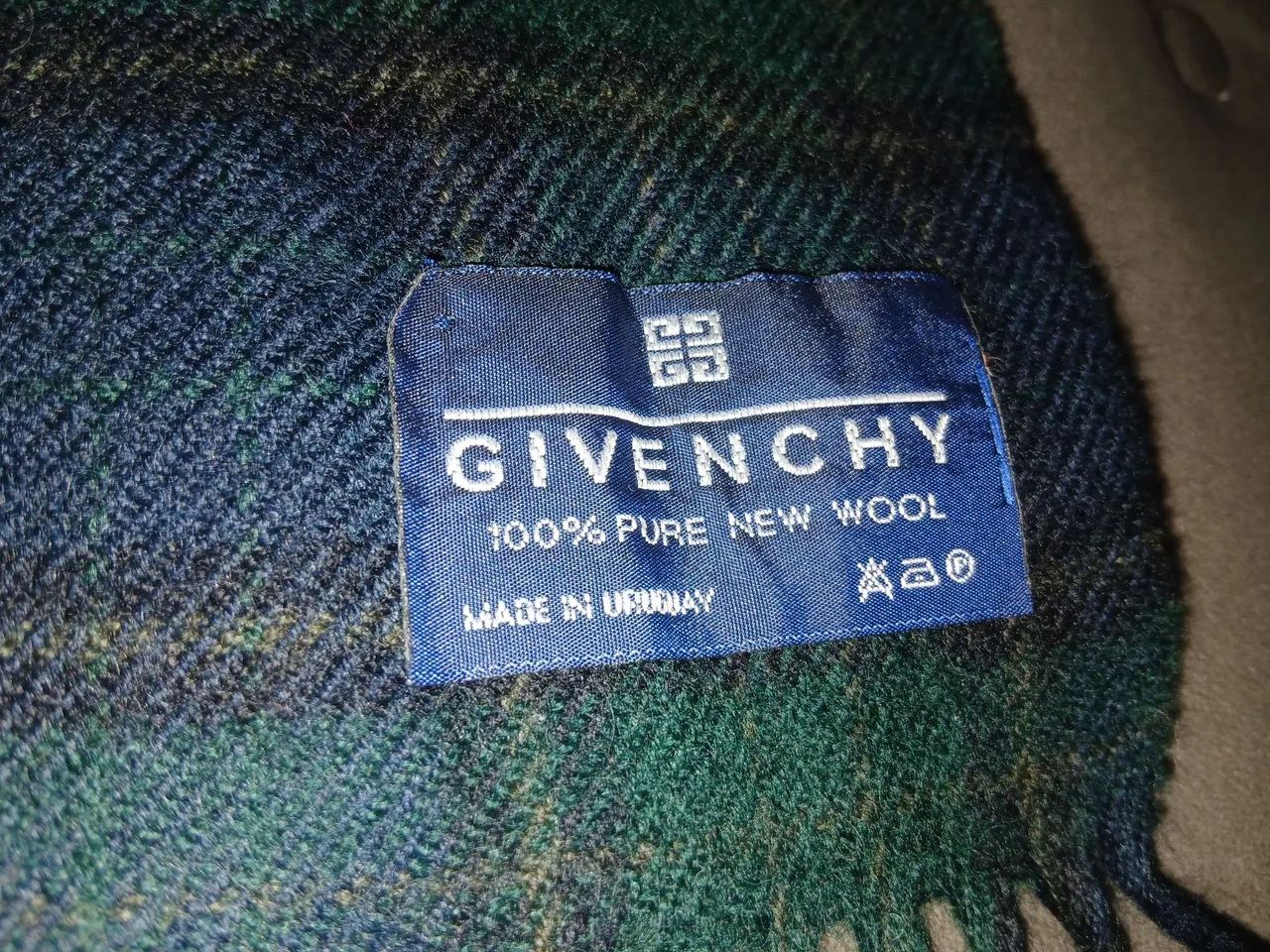 Cachecol original Givenchy 100% Lã nova em ótimo estado! 
