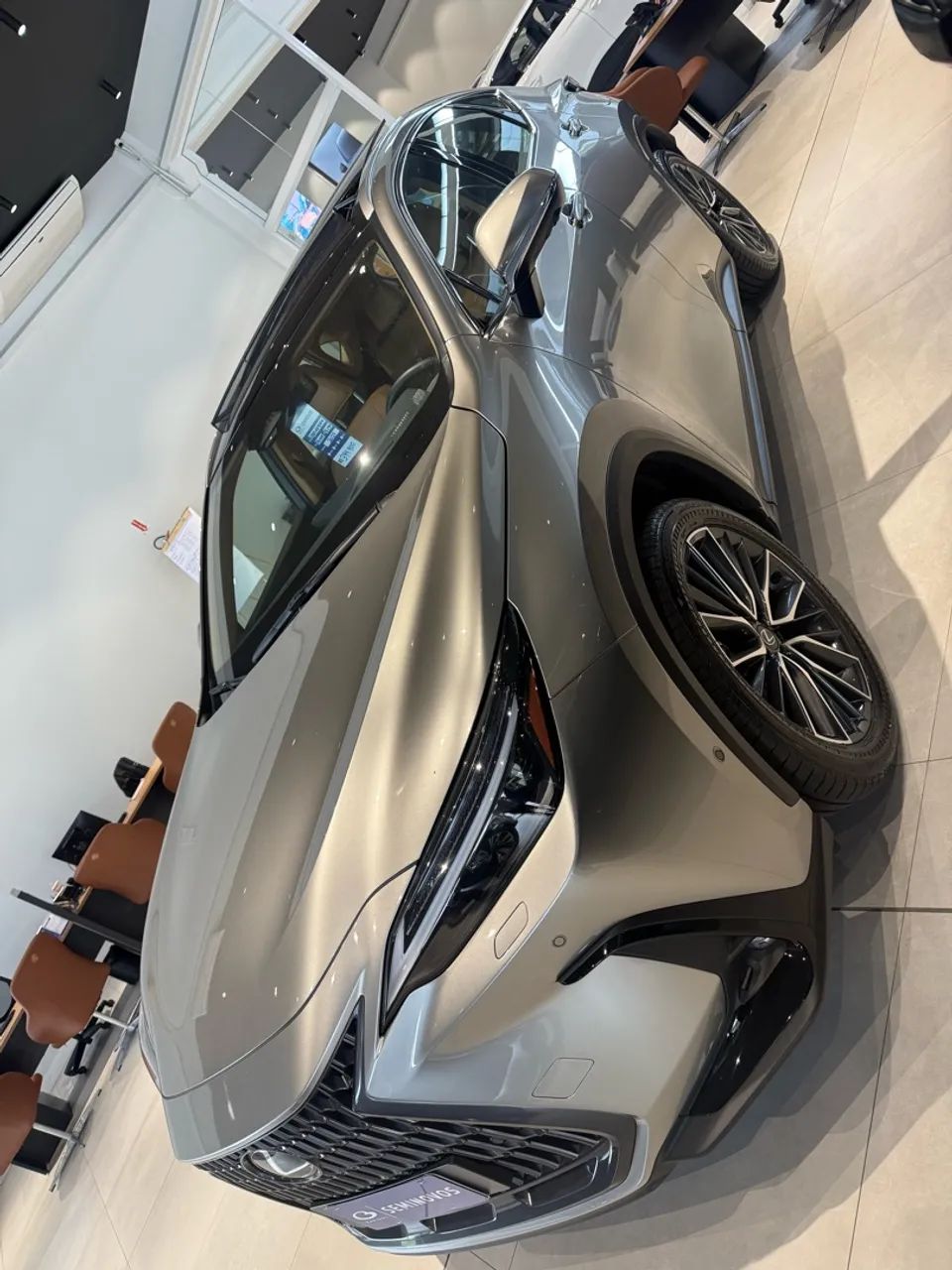 Lexus NX-450h+ AWD 2.5 16V Aut. (Híbrido), foto 2 de 19