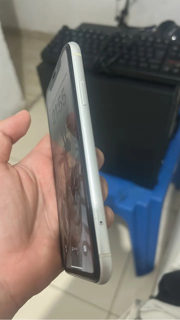IPHONE XR 64gb R$600