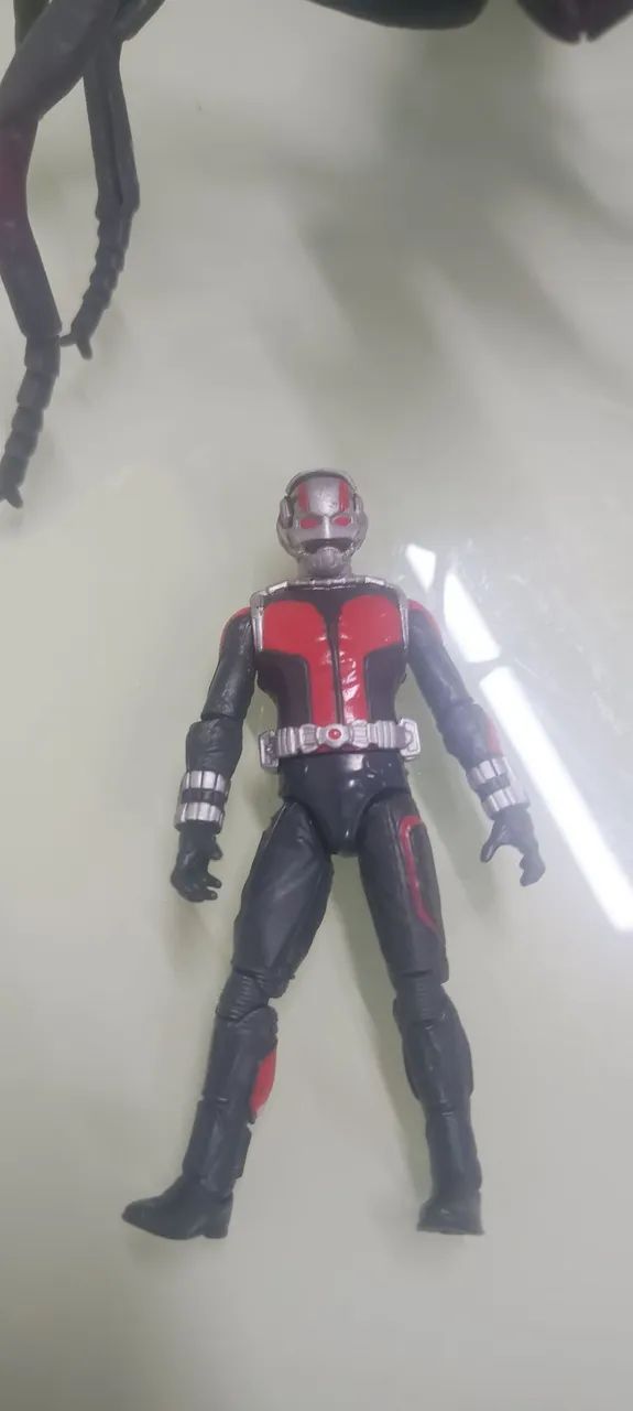 Homem-Formiga e formiga voadora  ( Hasbro)  - Foto 4